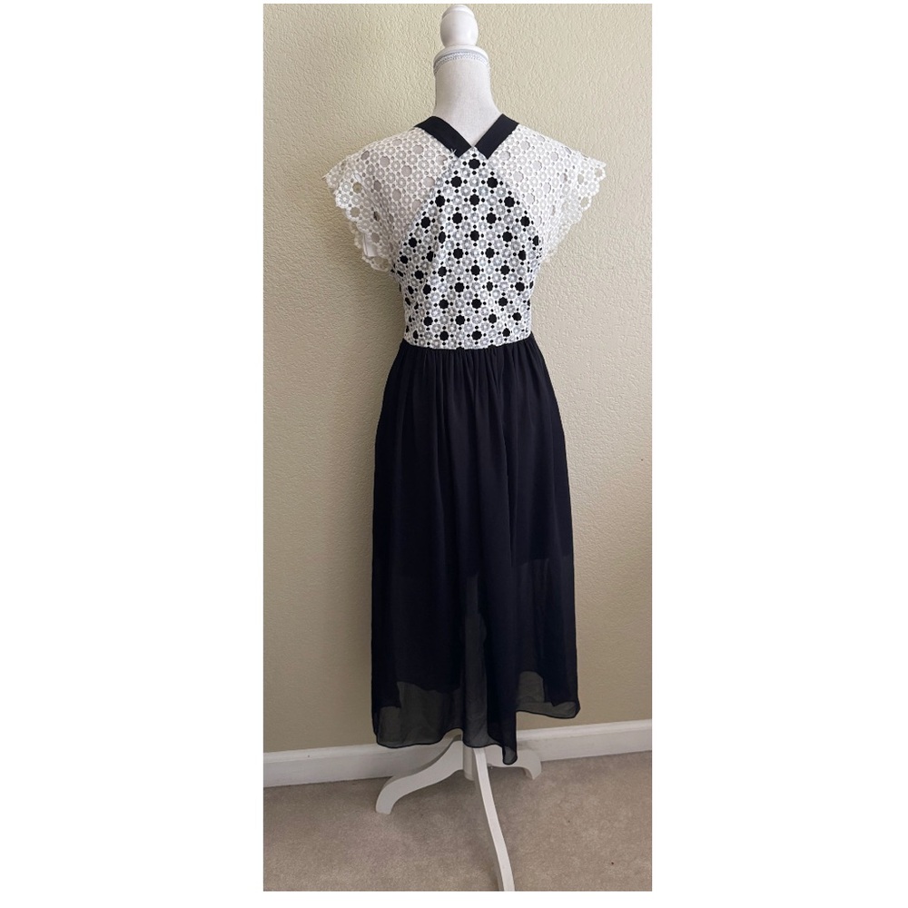 Sandro Black Plunging Neckline Lace Inset Midi
Dress Black/White Size 38 US 6 - Picture 9 of 16